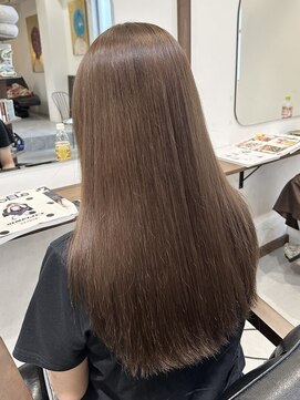 ルイ(ROUIS produced by LUCK 津田沼) ココアブラウン/ココアベージュ/若見えカット/ツヤ髪