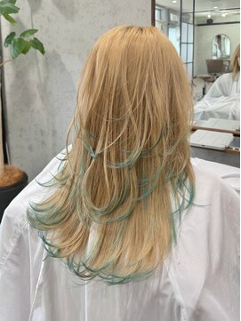 ヴェルム ヘア デザイン(Velum.HAIR DESIGN) ブロンドベージュ×ミントグリーンのエンドカラー