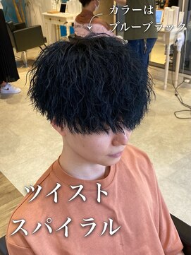 ルースト 南堀江店(ROOST) 刈り上げセンターパート/波巻きツイストスパイラル