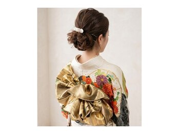アートルムオールビューティーワークス(ATRUM all beauty works)の写真/お子様の着付けから訪問着、男物、振袖まで幅広く対応しています。