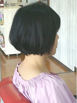 グラブヘアー(Grav hair) ショートボブ