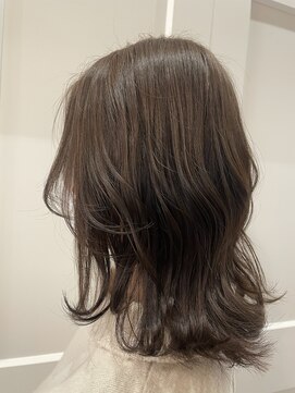 アムアム(amu_amu) イルミナカラー +うる艶AujuaTR +前髪カット