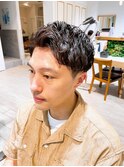 スタイリッシュに決まるマッシュパーマ