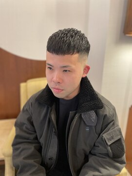 フォーコーナーズカットショップフェイビーズ 名古屋西(FourCornersCutShop favey's) クロップ【刈り上げ】【フェード】【メンズカット】