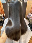 自然な仕上がりが人気の秘密♪大人女性に人気の縮毛矯正