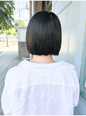 大人可愛い20，30，40代人気　前下がり切りっぱなしボブ