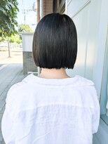 クラス(CLASS) 大人可愛い20,30,40代人気 黒髪前下がり切りっぱなしボブ