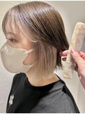 イヤリングカラー大人ショートボブ小顔外ハネボブシアーベージュ