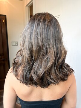 バロックトーキョー(BAROQUE TOKYO) 外国人風ハイライト/バレイヤージュカラー【表参道原宿美容室】