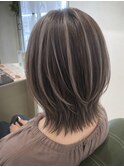 ハイライトカラーウルフカットアッシュグレージュ白髪ぼかし40代