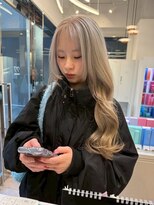 ヌーヌー 鶴ケ峰(nuu nuu)&nbsp;一度はやってみたいブリーチで作るホワイトベージュ