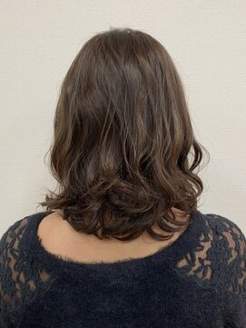 クアトロ グランシュ 川崎店(QUATRO × GranCieux) ツヤ感◎イルミナシアーブラウン