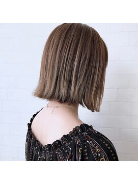 メリー(merry craftsman's factory) ミニボブベージュ