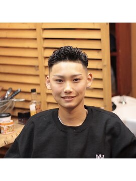 カイバーバーバイウッズ(Kai Barber by woods) men's cut perm
