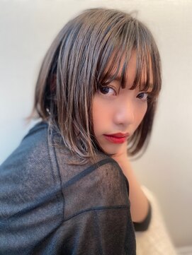 コハクビューティ(COHAKU beauty) 抜け感の『束感』と『シースルーバング』がいい【ぱつっとボブ】