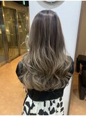 シルバーグレージュ