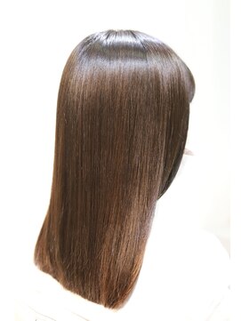 ルスリー 田園調布店(Lsurii) 田園調布髪質改善｜純度100％トリートメント＋カット＋縮毛矯正