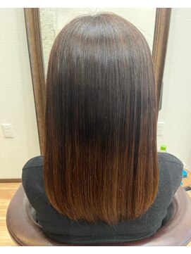 アモ 武蔵小杉(Amo) 重みのあるセミロングヘア