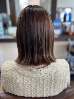 マニッシュ(Mannish)の写真/【年齢別の悩みに寄り添うダメージレスグレイカラー】保湿力が高く、潤艶な仕上がりで上品な色味をキープ☆