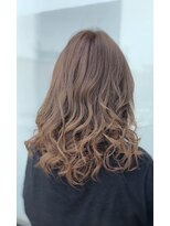 エアービジュー(Air Bijou)&nbsp;ゆるふわ波ウェーブ×美髪3Dカラーミルクティー