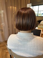 リベラル(liberal) 艶髪 インナー刈り上げ ミニボブ くすみベージュ【20代/30代】