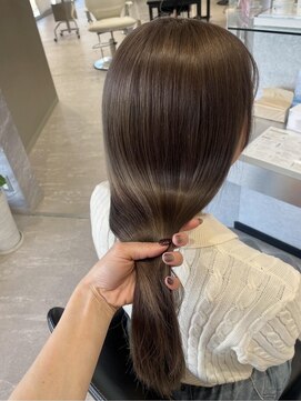 ルクス(Luxs) 【ミルクティーグレージュ】