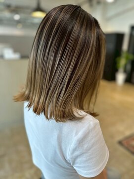 メリー オオサカ(Merly Osaka) 中明度ベージュバレイヤージュ