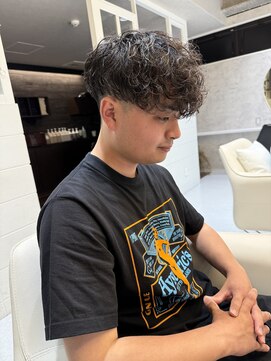 髪屋 紬 メンズ/メンズパーマ/メンズカット/スペインカール