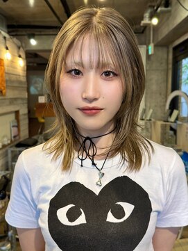 ノラジャーニー(NORA Journey) ミディアムレイヤーカット全頭ブリーチハッシュカットウルフ