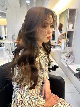 リー 四ツ橋(Lee) 【心斎橋/四ツ橋】ヘーゼルベージュ