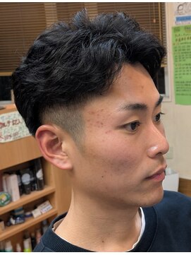 トウキョウケン(Tokyoken) ナチュラルアイロンパーマツーブロックスタイル