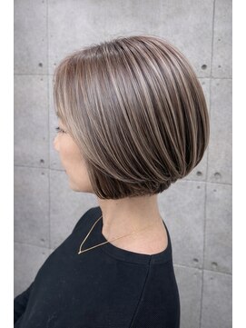 リトマス 二子玉川(litmus) 二子玉川/白髪ぼかし/ハイライト/レイヤーボブ/艶髪/50代/60代