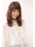 髪&顔周りのカットで小顔に見せるワンカールレイヤーヘア