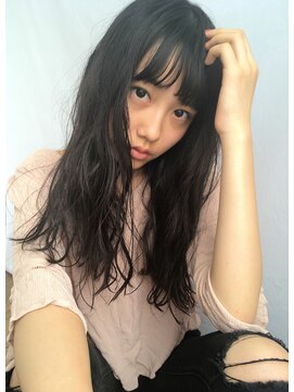 チェルシー 表参道 学生限定 肩の前の毛束のボリュームを計算すればパーマは似合う