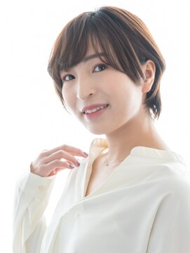 ヘアーサロン ラフリジー(Loufreasy) イルミナカラーでアッシュベージュカラー × 大人ショートボブ