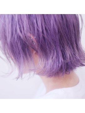 ホワイト 梅田(white) アトミックラベンダー