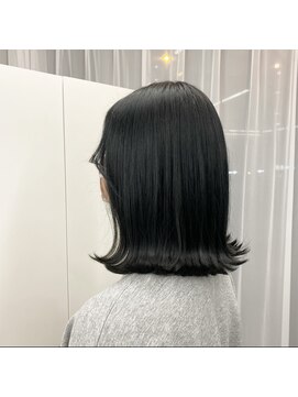 リジー(Litzy) ブリーチなしブルーブラック【三國麗奈】