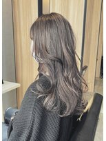 アン たまプラーザ(un) グラデーションロング/グレージュカラー【髪質改善オージュア】