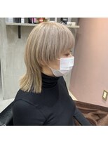 シー(Ciii)&nbsp;stylist イケダguest snap>>ホワイトベージュ×マッシュウルフ