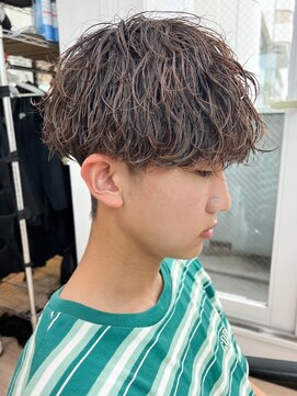 ウェイビーエフティフィフス 横浜西口(WAVEY ft.fifth) 波巻きスパイラルツイストスパイラルパーママッシュメンズヘア