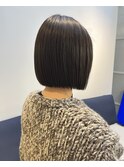 プツっと切りっぱなしボブ♪透明感暗めグレージュカラー!