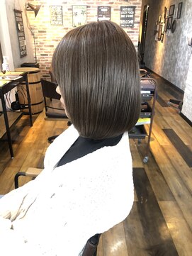 リーチ アウト(REACH OUT) グレージュカラー