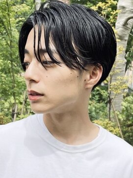 ノイ(noi) センターパートニュアンスパーマ刈り上げツーブロックメンズヘア