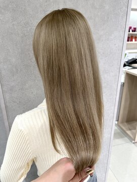 アッシュ 高幡不動店(Ash) ミルクティーベージュ