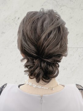 ブルー 仙台店(Blue) シニョン ヘアセット 結婚式お呼ばれ 【mt___213r】