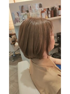 ヘアサロン ロージー(Rosy) 艶髪シルバーベージュ＆グラデーションボブ