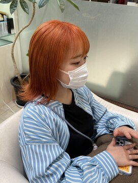 美容室ヒラトヤ 都南店 透明感コーラルオレンジカラーミディアムハッシュカット