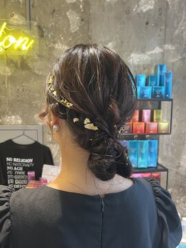 ゼストカロン(ZEST Kalon) ゆるふわシニオン/金箔アレンジ/【のぶち】