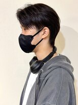 メンズ　フェザーセンターパート　韓国ヘア