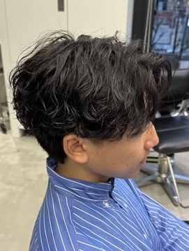 レタッチ バイ フィフス 天神大名(RETOUCH by fifth) シャドウパーマニュアンスパーマスパイラルパーマ緩め20代メンズ